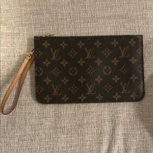 Louis Vuitton Monogram Neverfull  GM Clutch